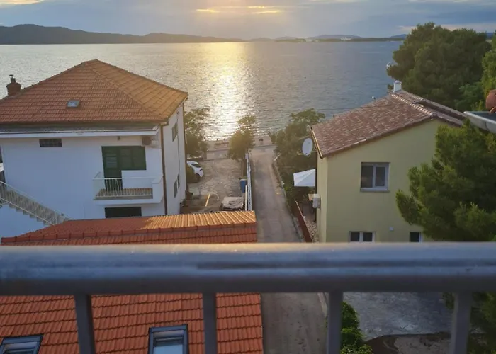 Apartman Nomi