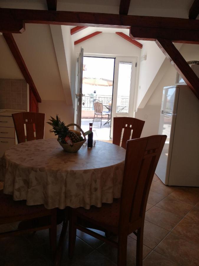 Nomi Apartment
