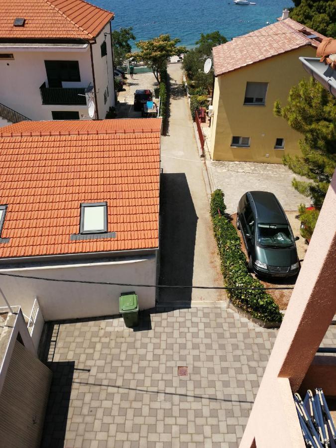 Nomi * Brodarica (Sibenik-Knin)